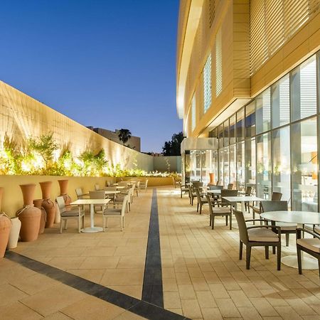 Radisson Blu Hotel & Residence, Riyadh Diplomatic Quarter Экстерьер фото